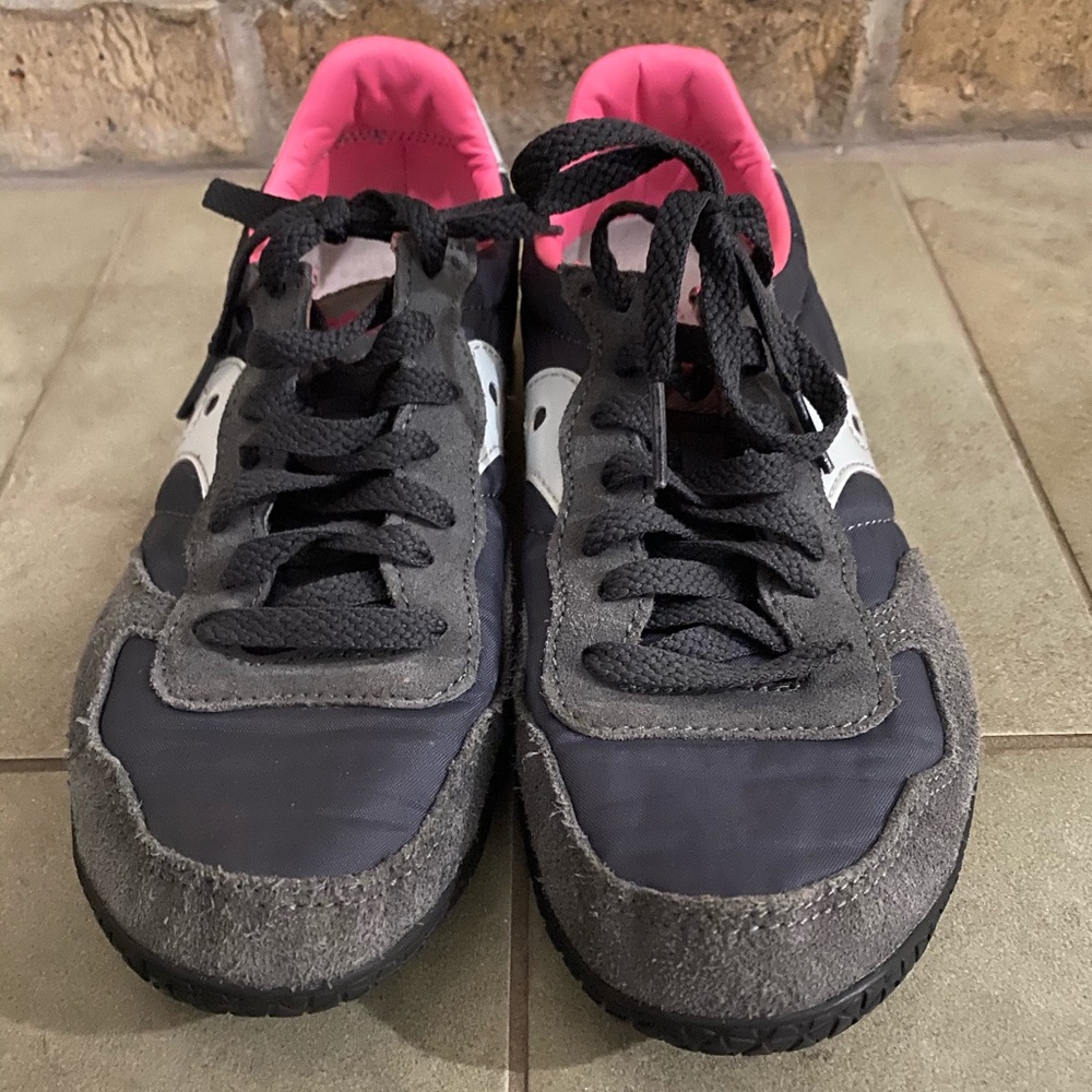 COPY - Women’s Saucony Classic Retro Sneaker